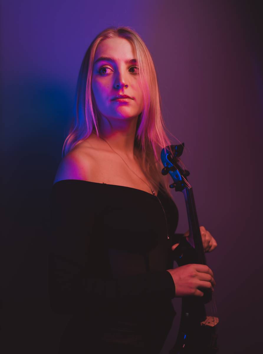 Violinist Athena Octavia | Last Minute Musicians