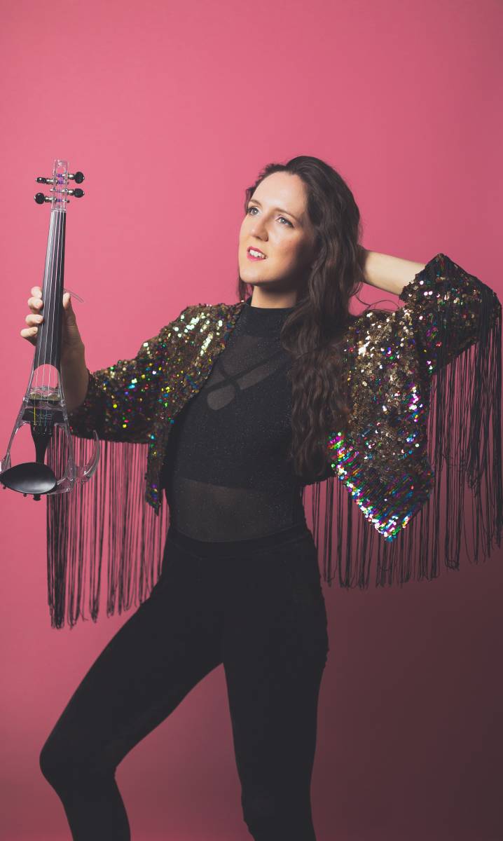 Naomi - Violinist: Stunning acoustic and electric violin show for any  occasion.