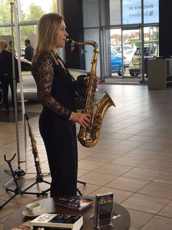 Smooth Wedding Sax Pro Female Sax Player Last Minute 