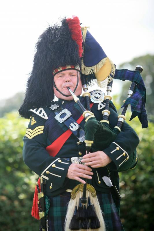 Andrew Brian Highland Bagpiper 